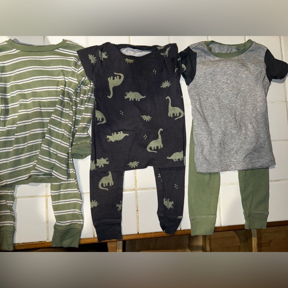 2T Pajamas. Matching sets. Multiple patterns.